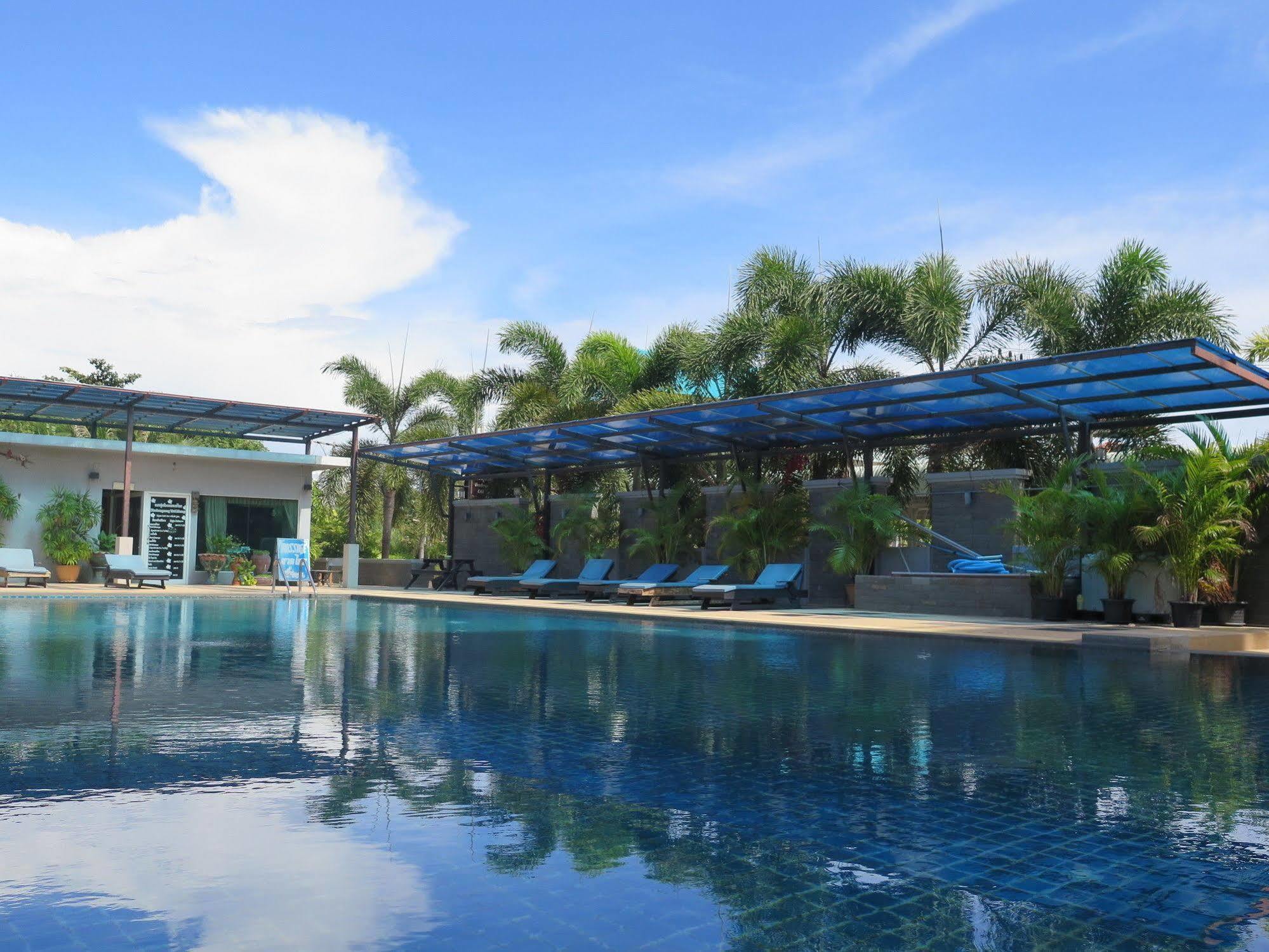 חוף ג'ומטיין Oyo 829 Royal Thai Residence מראה חיצוני תמונה